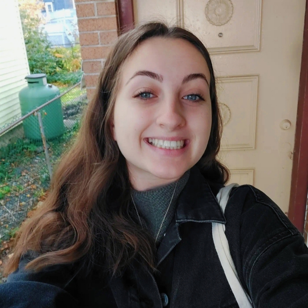 Meet your Posher, Isabella